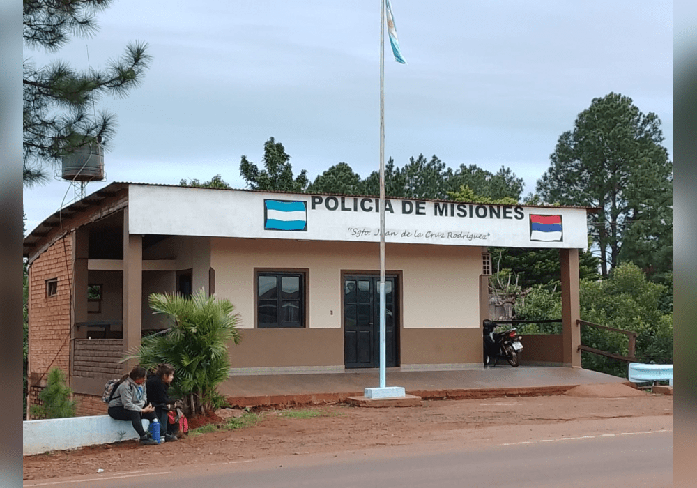 Policías son obligados a poner plata para reponer una moto robada del destacamento de Seguridad Vial de Oberá