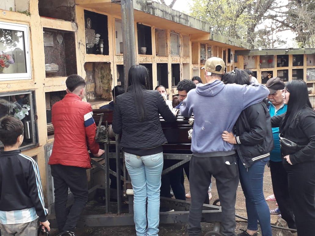 Inhumaron los restos de Josías Galeano y su mamá sufrió una descompensación