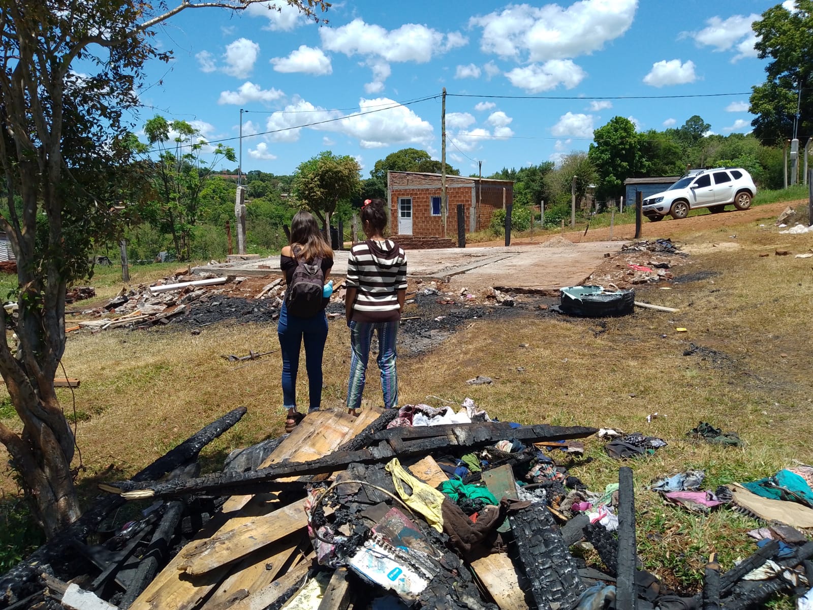 Incendio intencional en Oberá: “Si mi nene de cuatro años no se despertaba por el humo nos moríamos todos quemados”