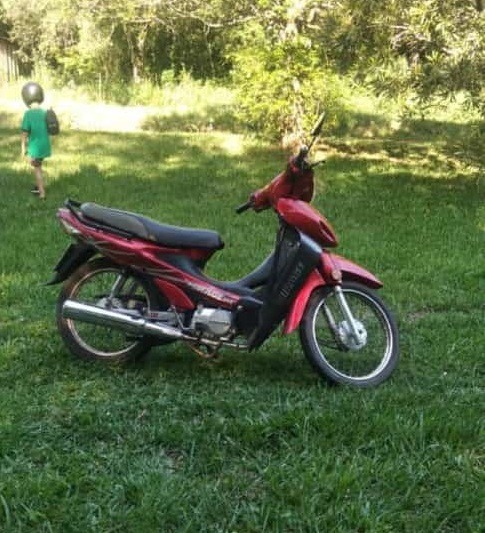 Robaron una moto, dos garrafas y un celular en una casa de Villa Blanquita