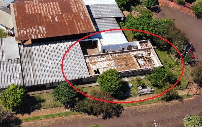 La Escuela de Comercio tiene aulas sin techo y mañana comienzan los exámenes