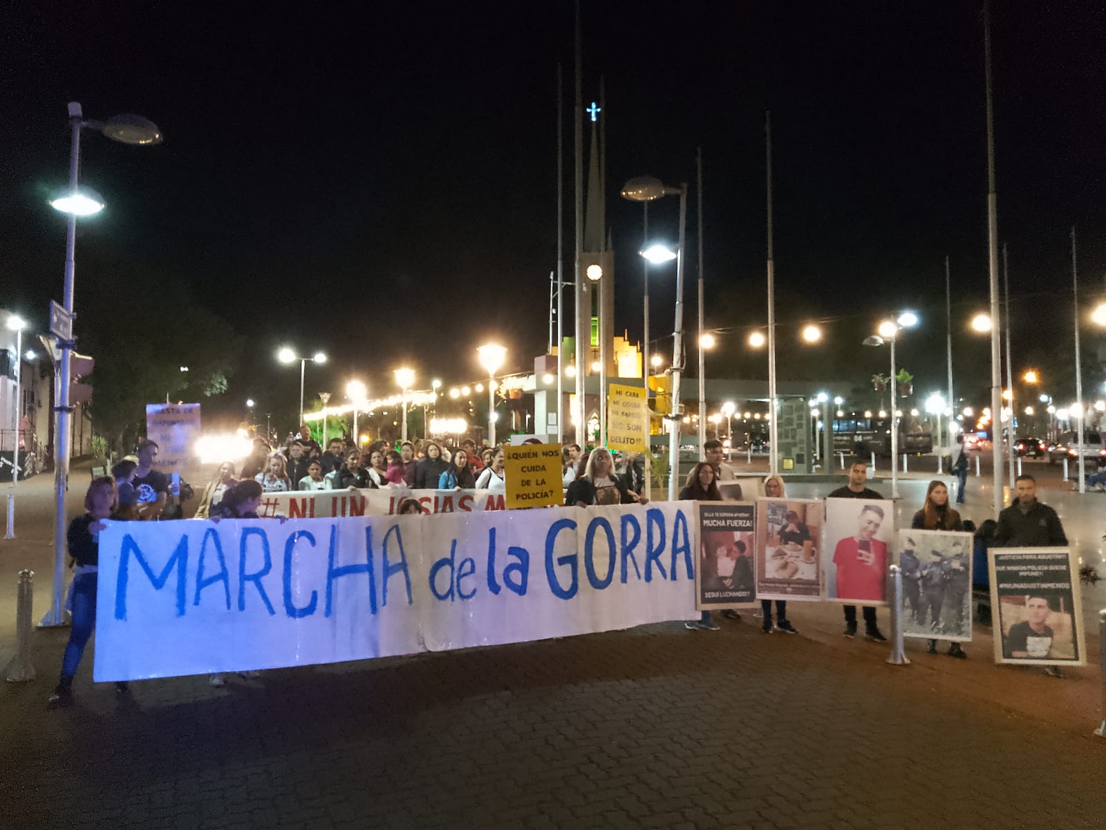 Marcha y fuerte reclamo de familiares de víctimas de violencia institucional en Oberá