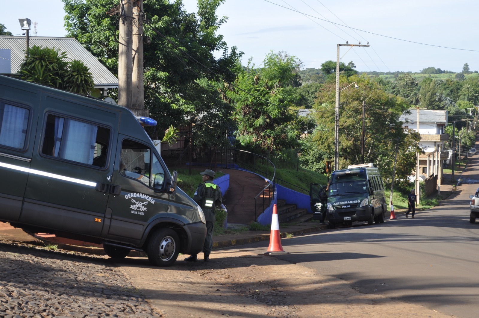 Gendarmería allanó el Paseo de Compras Oberá