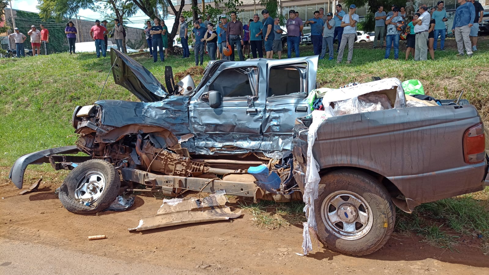 Delicado parte médico de la mujer que viajaba junto al conductor fallecido en el choque frente a El Cóndor  