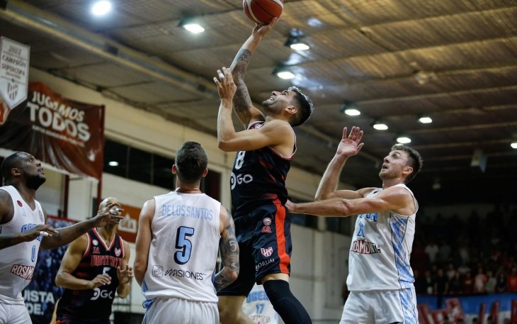 OTC le hizo partido al puntero Instituto pero no alcanzó  