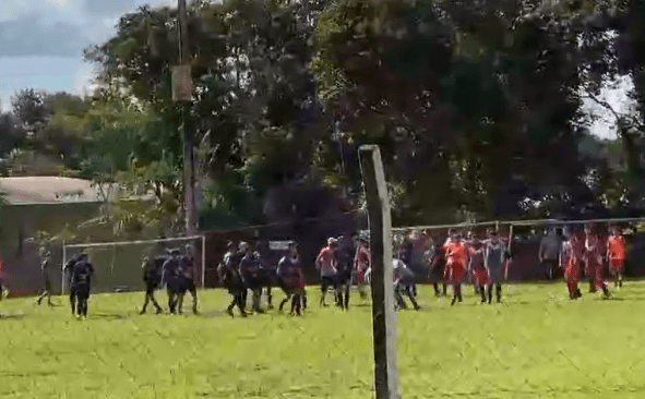 Violencia en el fútbol obereño: suspendieron el partido de primera entre JC Campo Viera y Exa 185 por incidentes en reserva