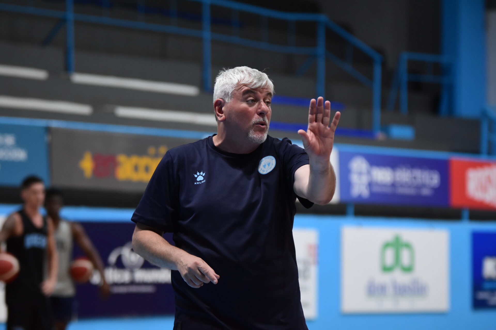 Fabio Demti renovó contrato y seguirá dirigiendo a OTC