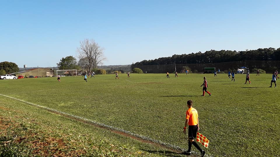 Brutal agresión a un árbitro en un torneo de fútbol amateur en Oberá