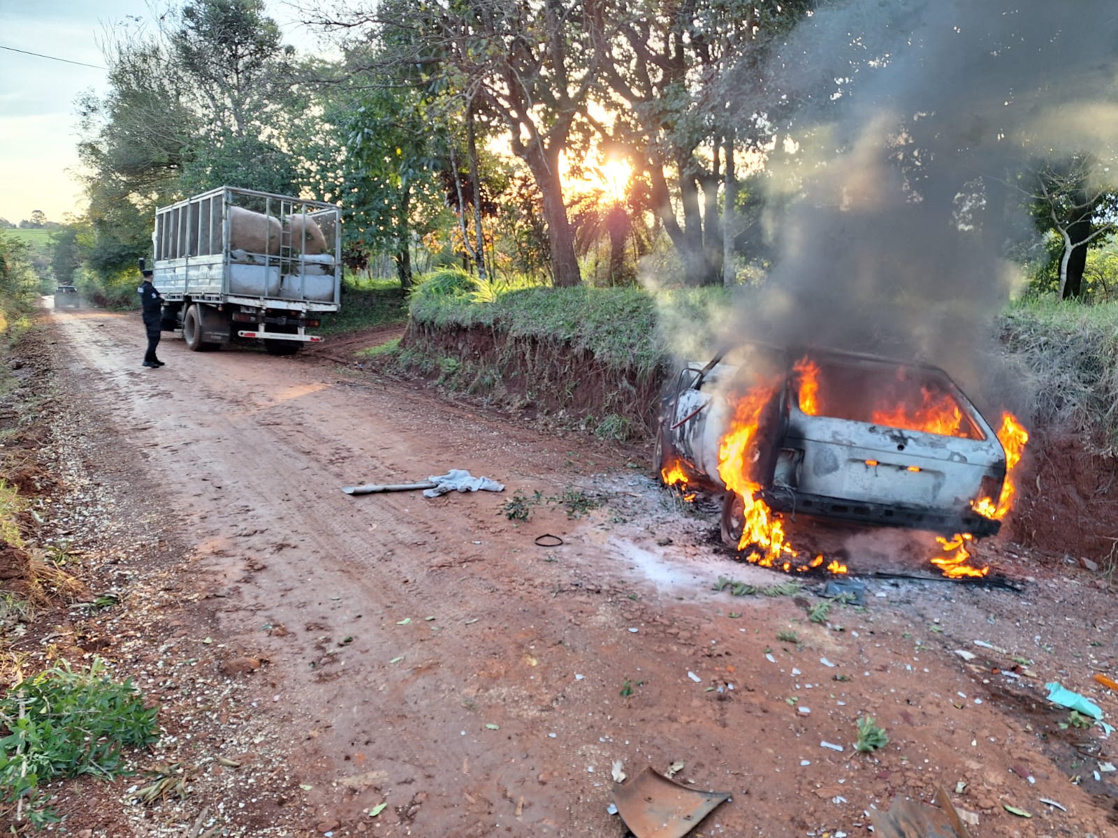 Falleció el conductor de un auto que chocó y se incendió en la localidad de Guaraní