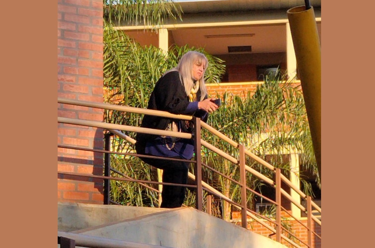 Supervisora trató de ignorantes a alumnos del Polivalente que reclaman por el derecho a la educación