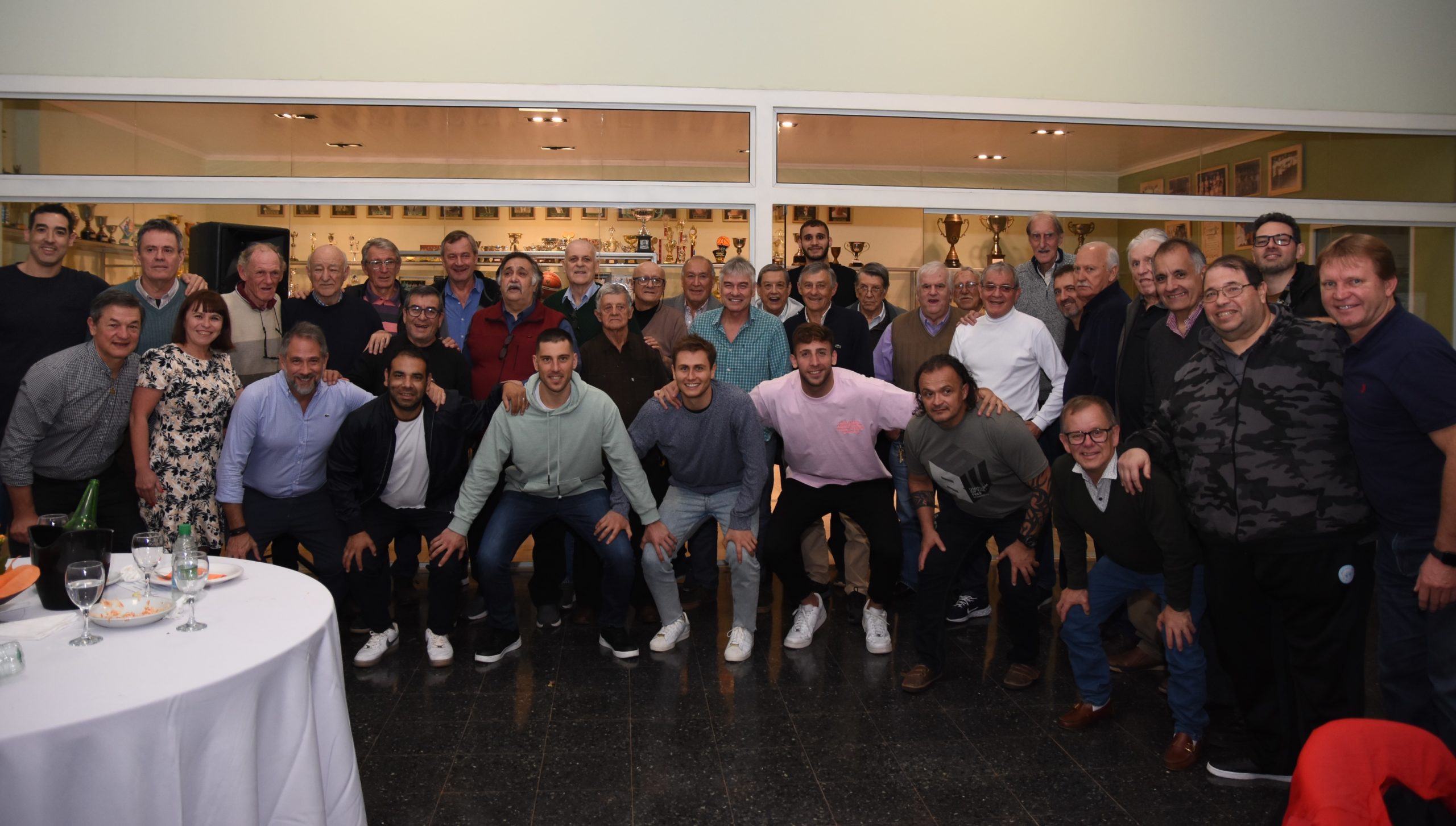 OTC rindió un merecido homenaje a históricos del básquet obereño