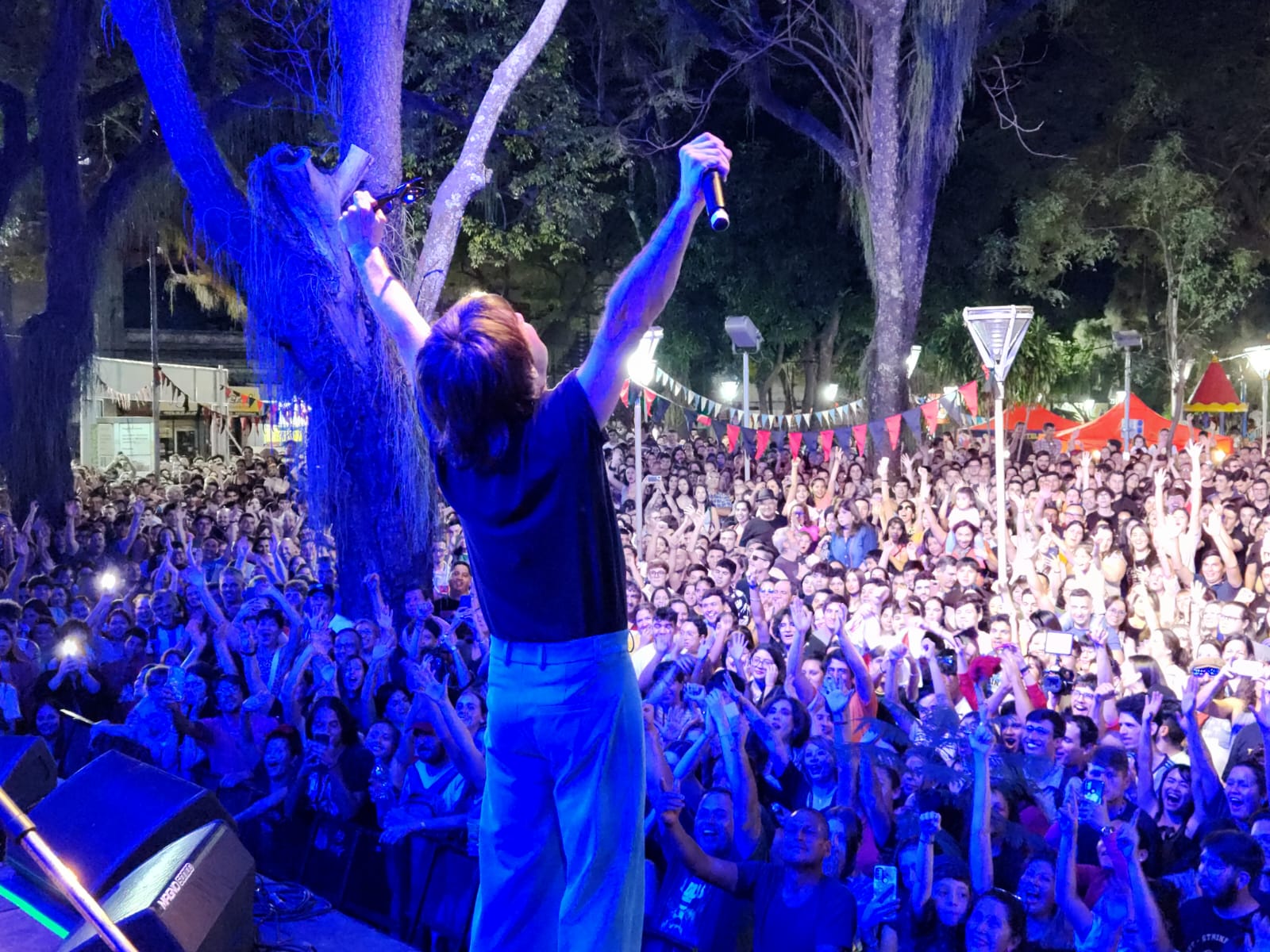 Turf copó y brilló a puro rock en Posadas