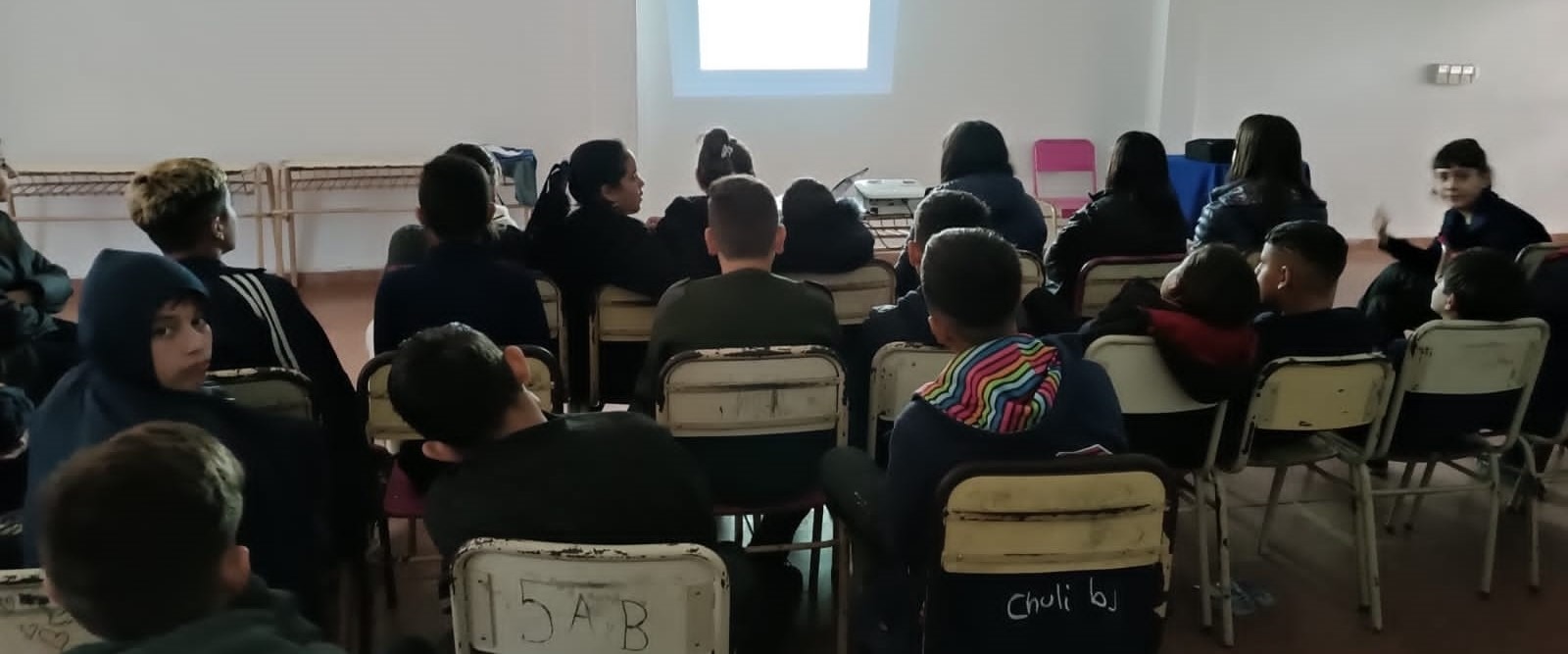 Se acentúan las charlas de prevención en las escuelas