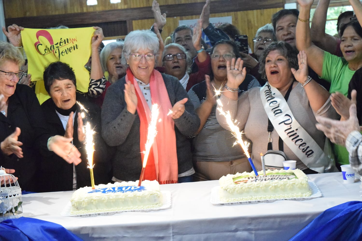 Emotiva y multitudinaria reunión de abuelos en Eldorado