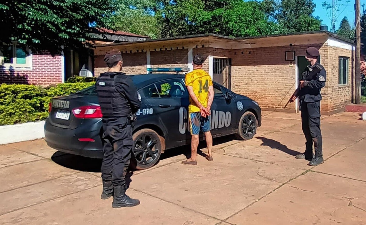 Campo Viera: acusado de robo amenazó y golpeó a policías