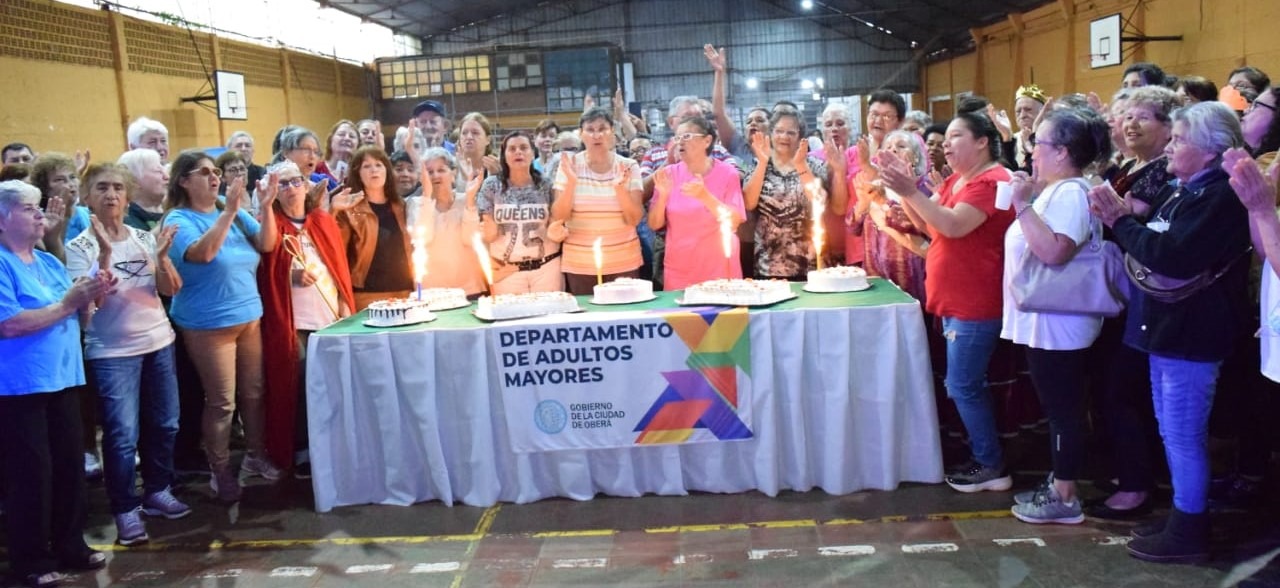 Los abuelos disfrutaron sin miedo a la lluvia
