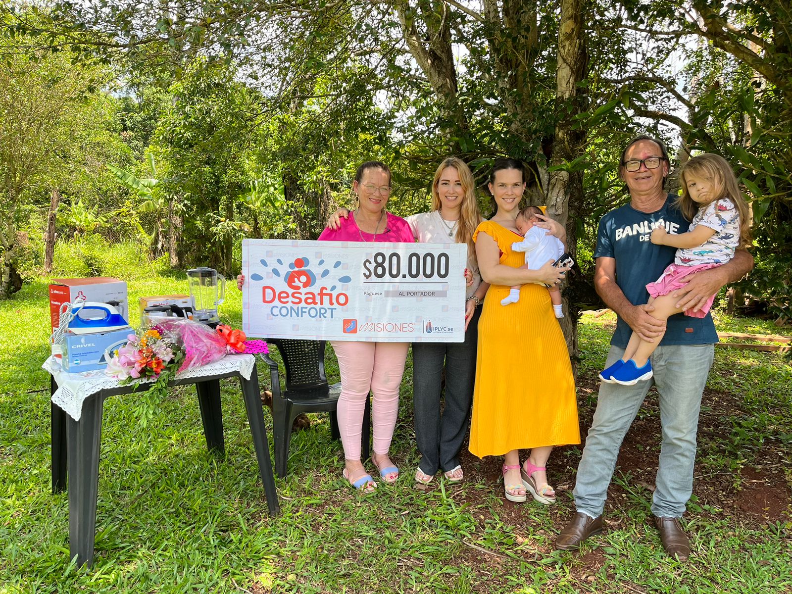 El dinero de Confort lo usará para comprar regalos para sus nietos