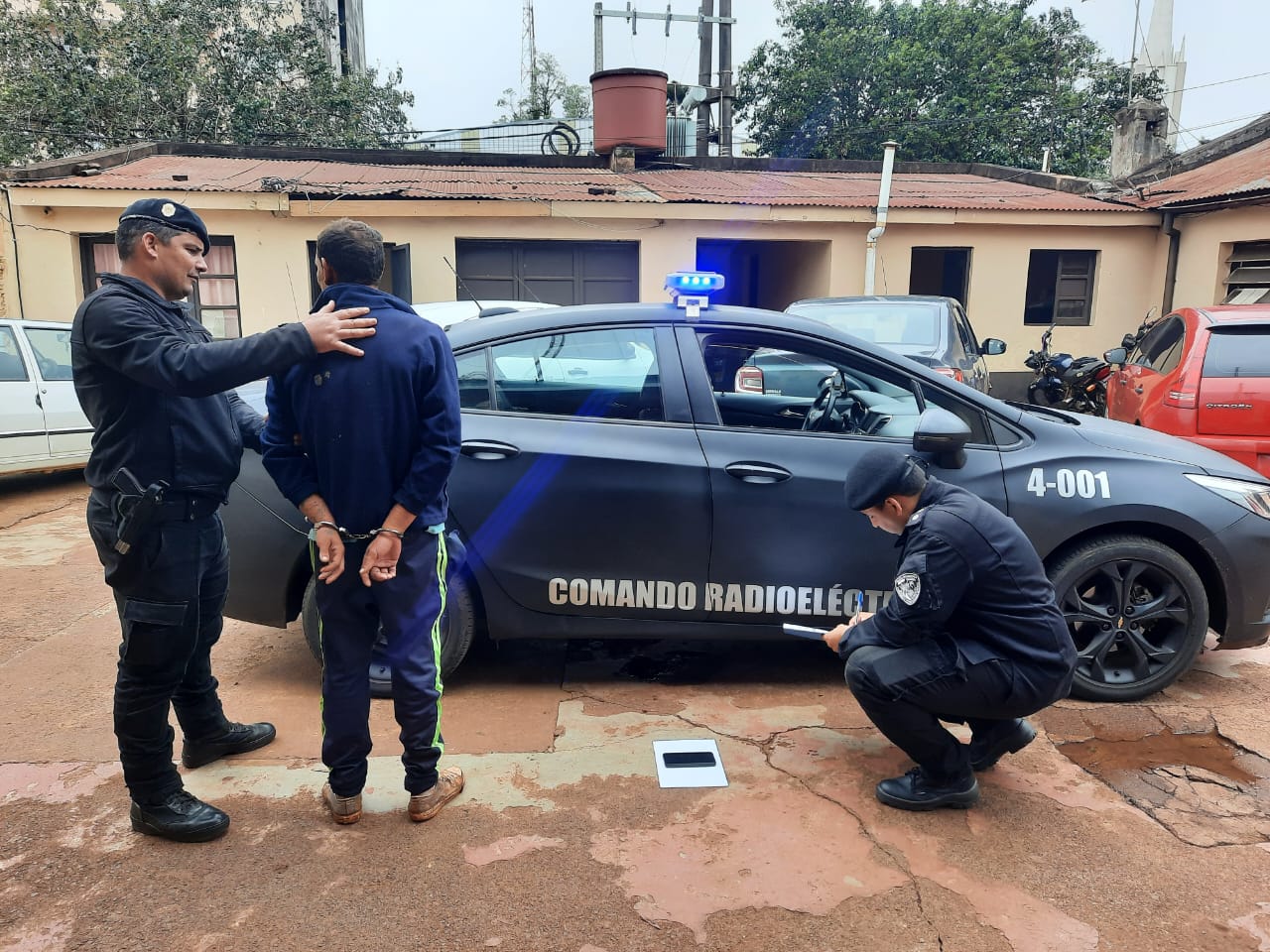 Le arrebató el celular a una mujer, testigos lo persiguieron y redujeron y terminó preso