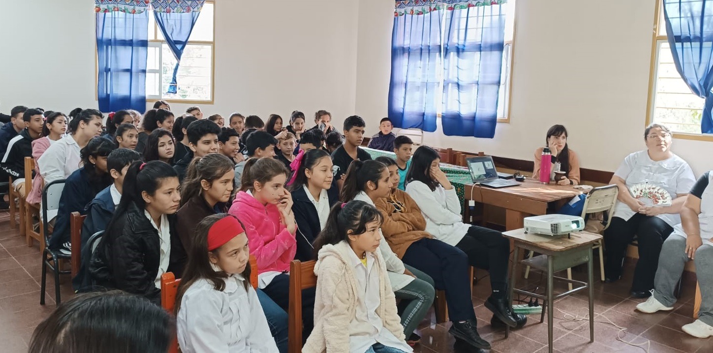 Juego Responsable brindó charlas de prevención de adicciones en Gobernador Roca