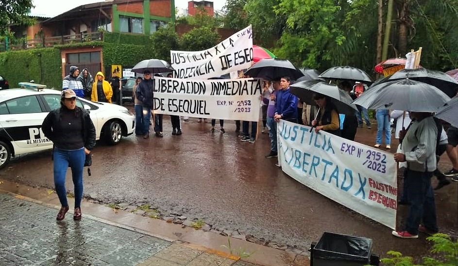 ¿Quién repara el daño al profesor que estuvo 313 días preso por abuso y fue liberado por falta de pruebas?