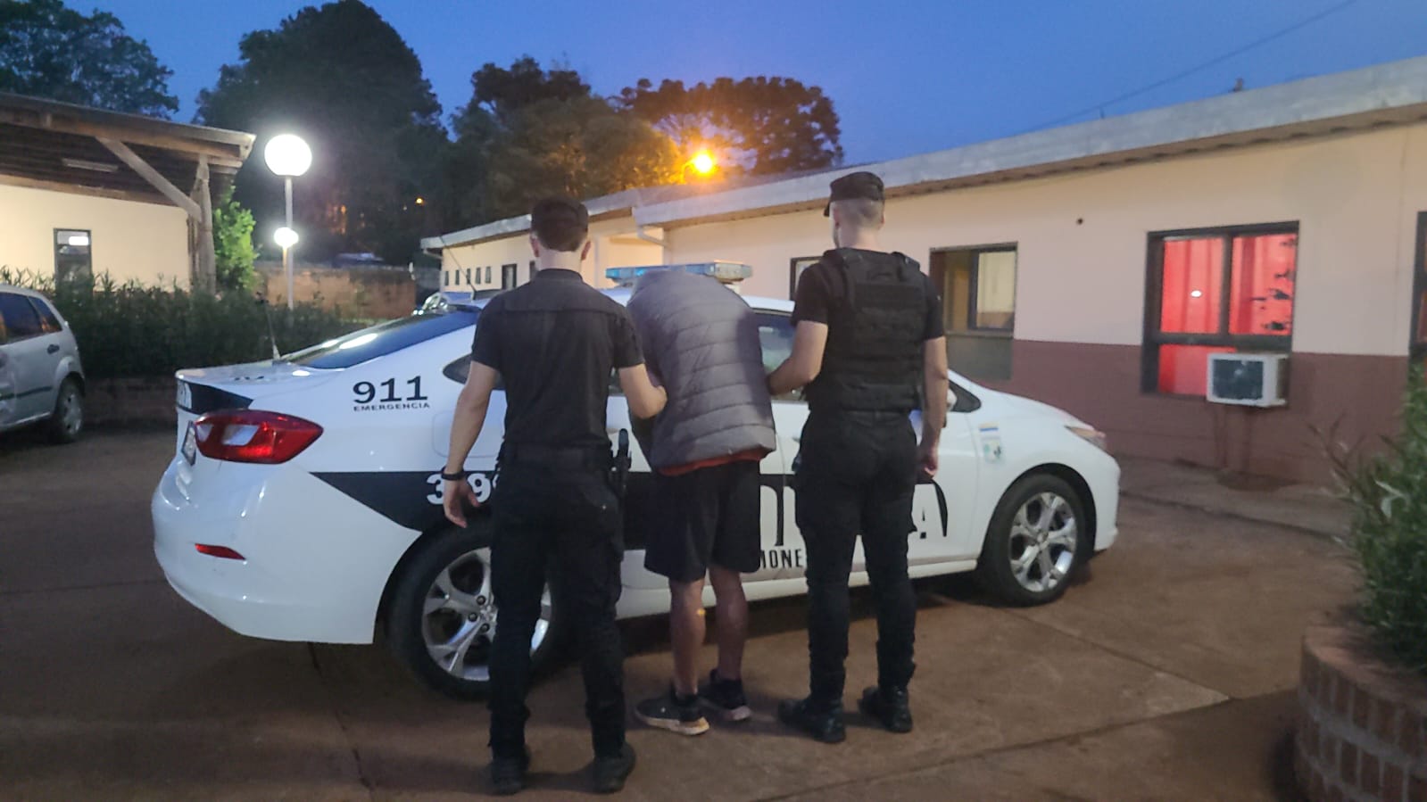 Despistó con una moto robada y apenas le dieron el alta trató de robar otra moto del Hospital  