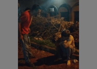 Vecinos detuvieron, desnudaron y filmaron a un ladrón de la zona de la Unam de Oberá
