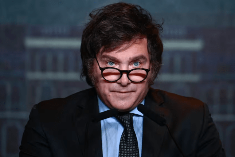 PARA CORTAR LA SEMANA (columna de sociedad y política)