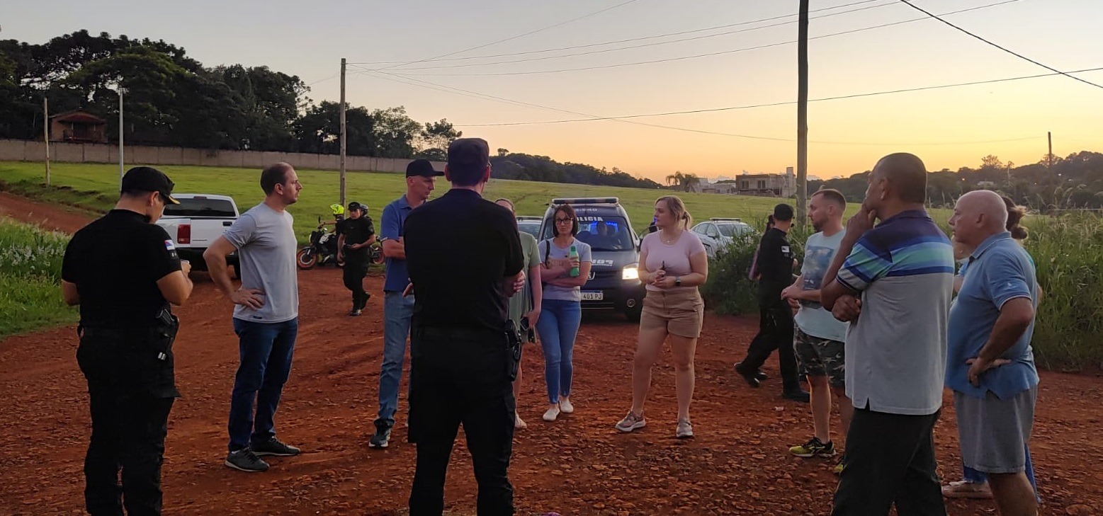 Vecinos de Villa Svea se reunieron con la Policía para mejorar la seguridad del barrio