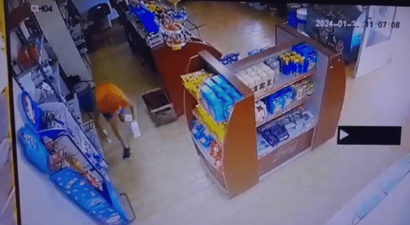 Hermanos de 15 y 13 años implicados en robo de medio millón de pesos de la estación de servicio de Campo Viera