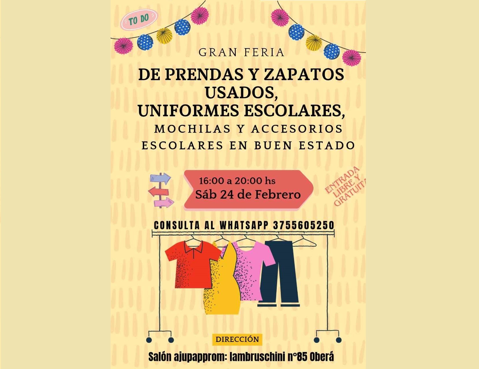Organizan feria de uniformes escolares usados para vestir a sus hijos en plena crisis