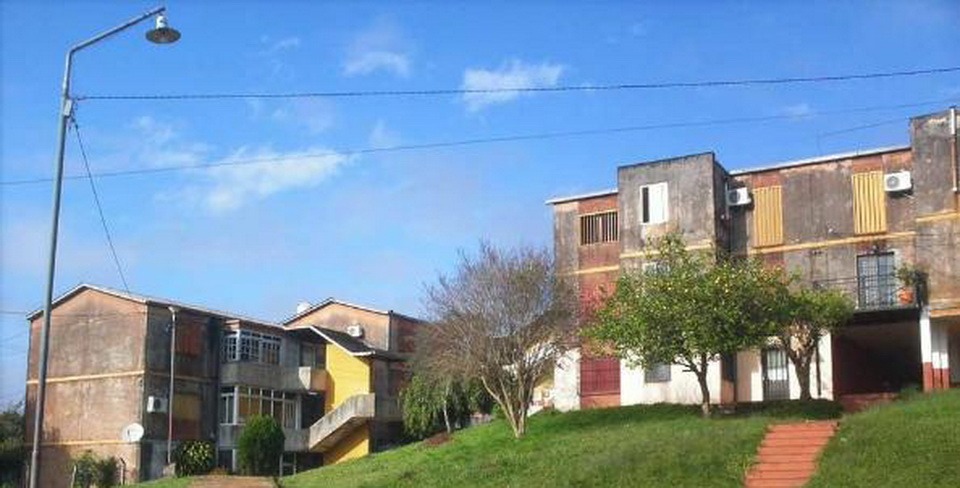 Denunciaron a una patota de nenas que agredió y grabó a otra menor en el barrio Krause