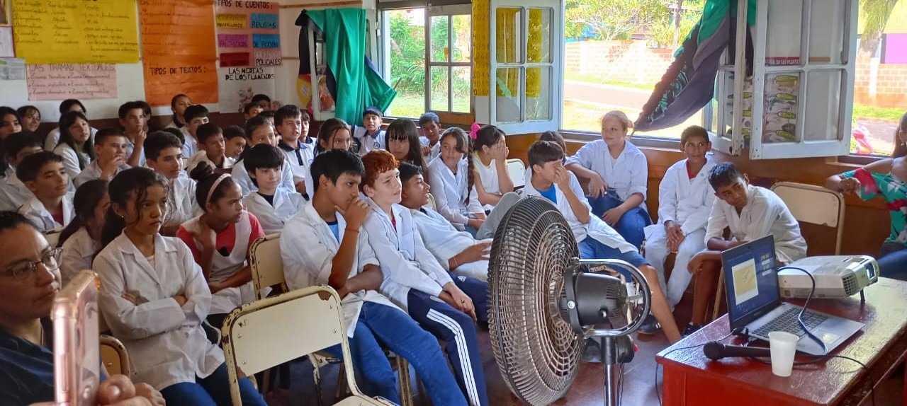 Uso de pantallas, eje de las charlas en Puerto Libertad