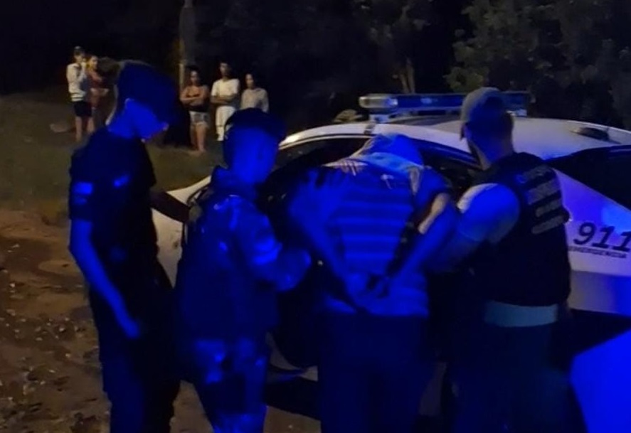 La Policía de Oberá secuestró drogas y armas en Villa Stemberg