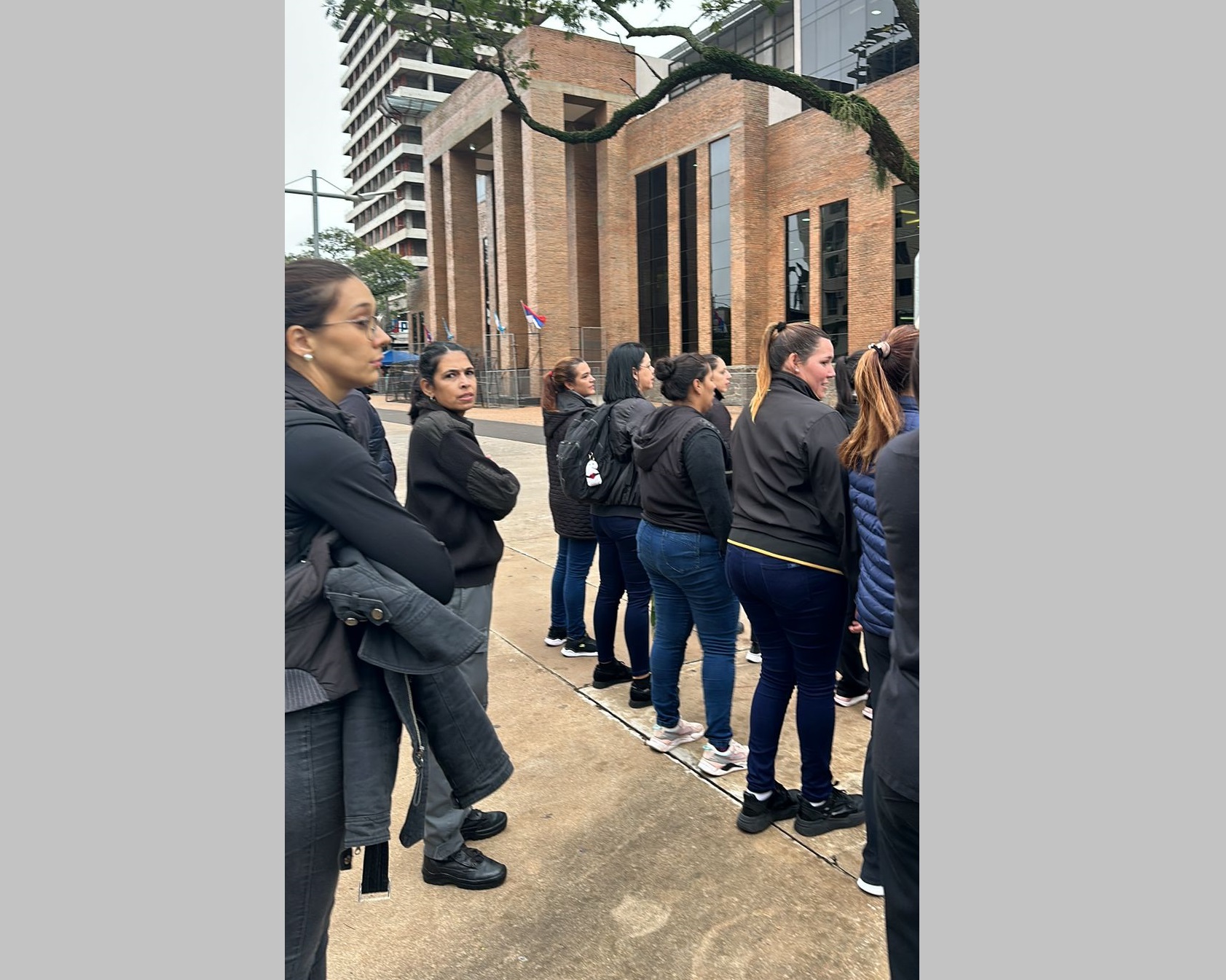 Convocaron a personal penitenciario para custodiar la sesión de la legislatura prevista para hoy