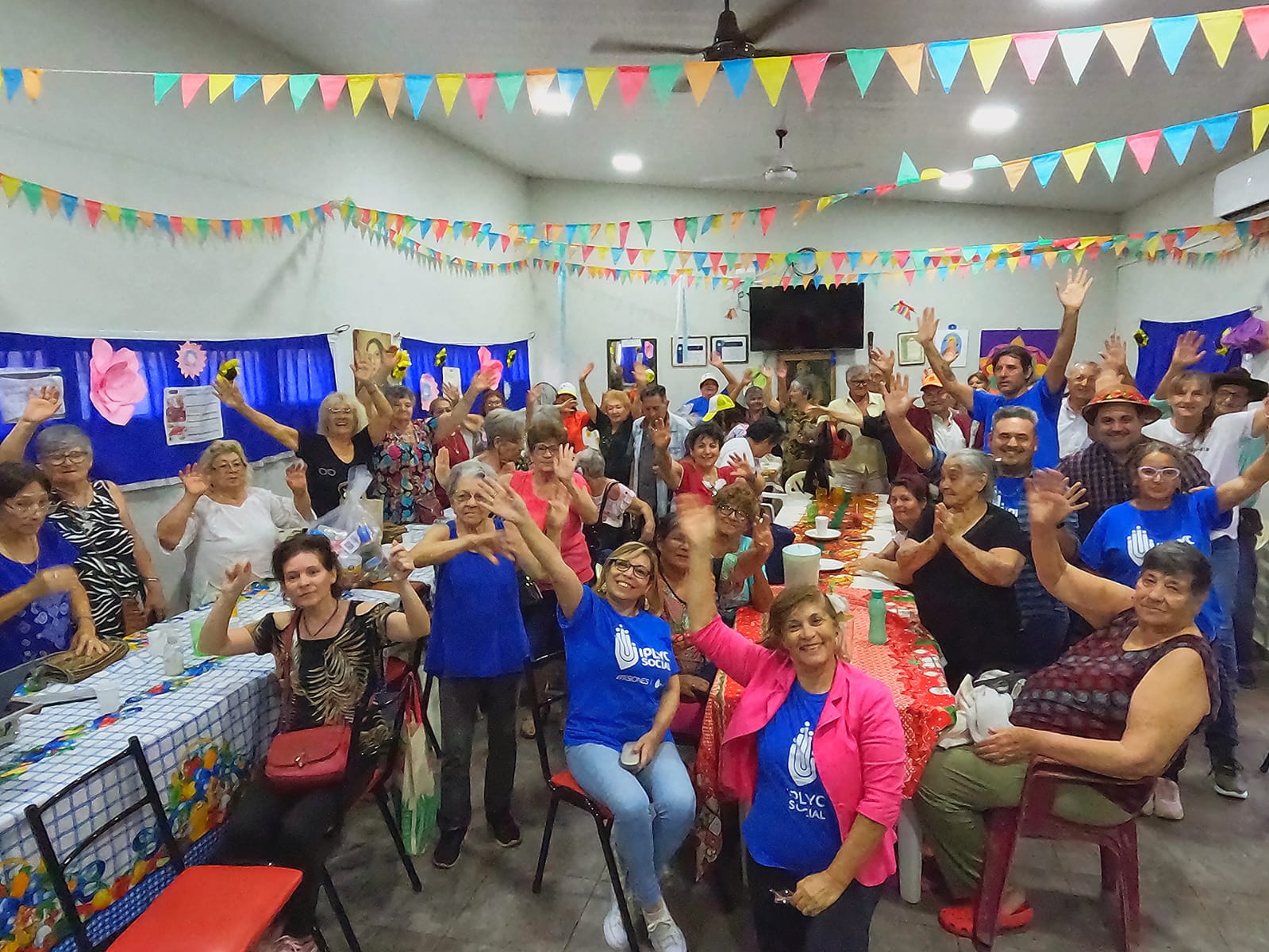 El Bingo del Mateando divirtió a los abuelos del barrio Santa Lucía de Posadas
