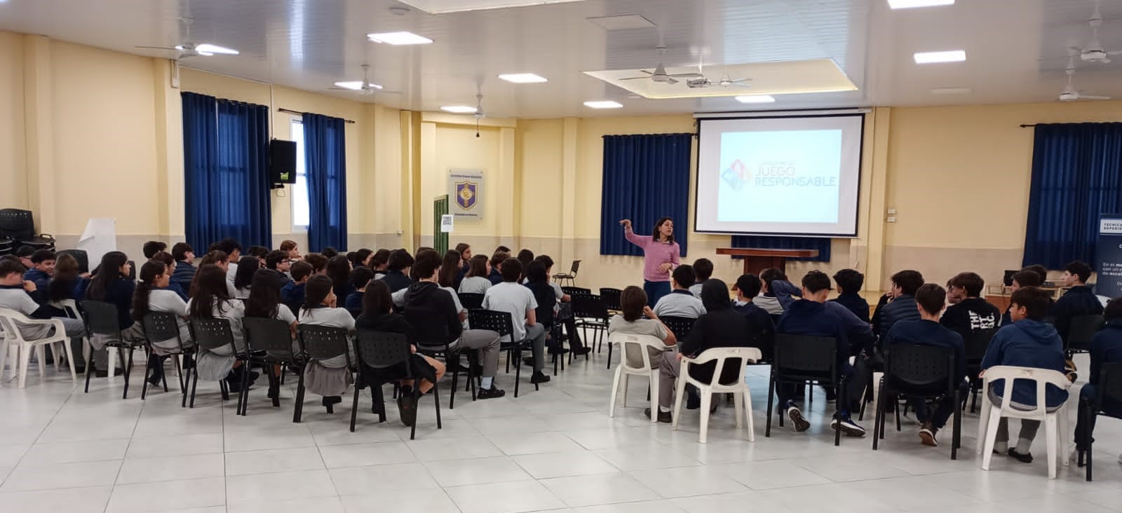 Productiva charla sobre Juego Responsable en el Roque González