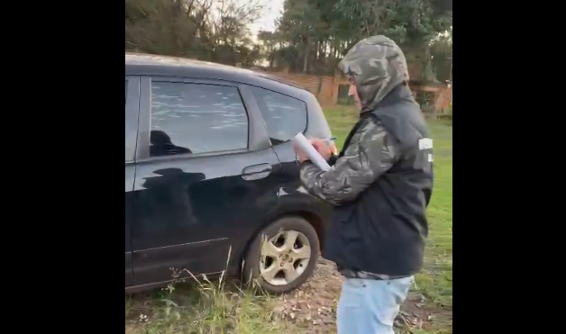 Denunció que le robaron el auto, pero lo habría entregado por una deuda