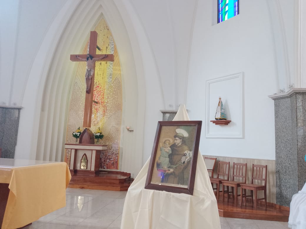 La familia Bárbaro cedió una centenaria imagen de San Antonio a la Catedral de Oberá