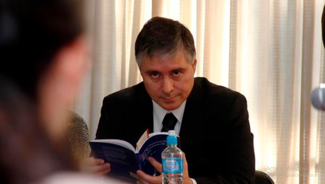 Abogado obereño agredió físicamente y amenazó a un colega en medio de una audiencia en un juzgado