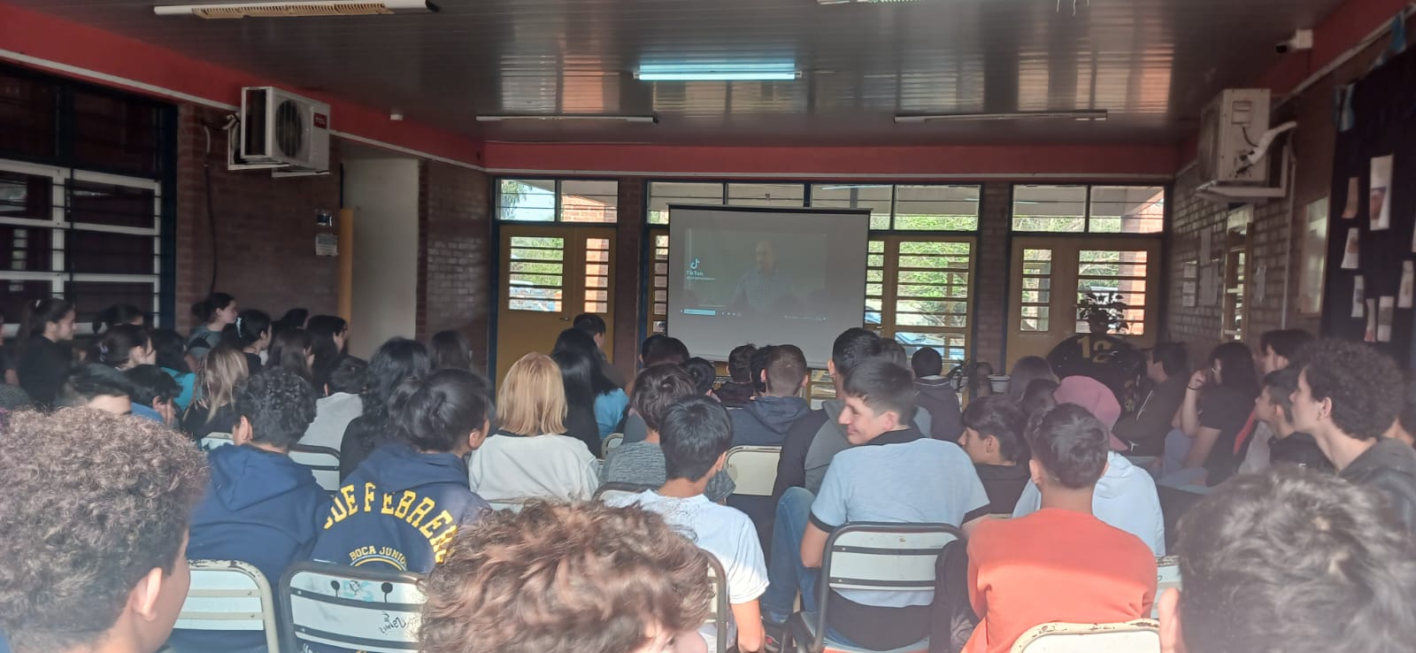 Programa de Juego Responsable estuvo en colegios de Santa Ana