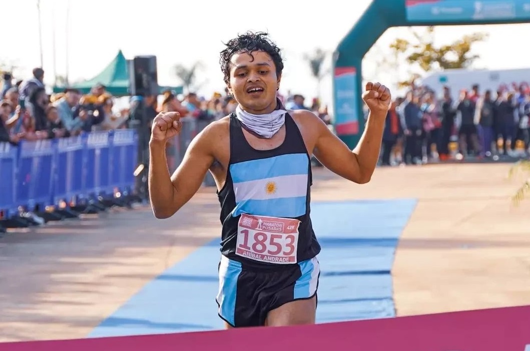 Aníbal Andrade se impuso en los 42K de Posadas y hubo varios podios obereños