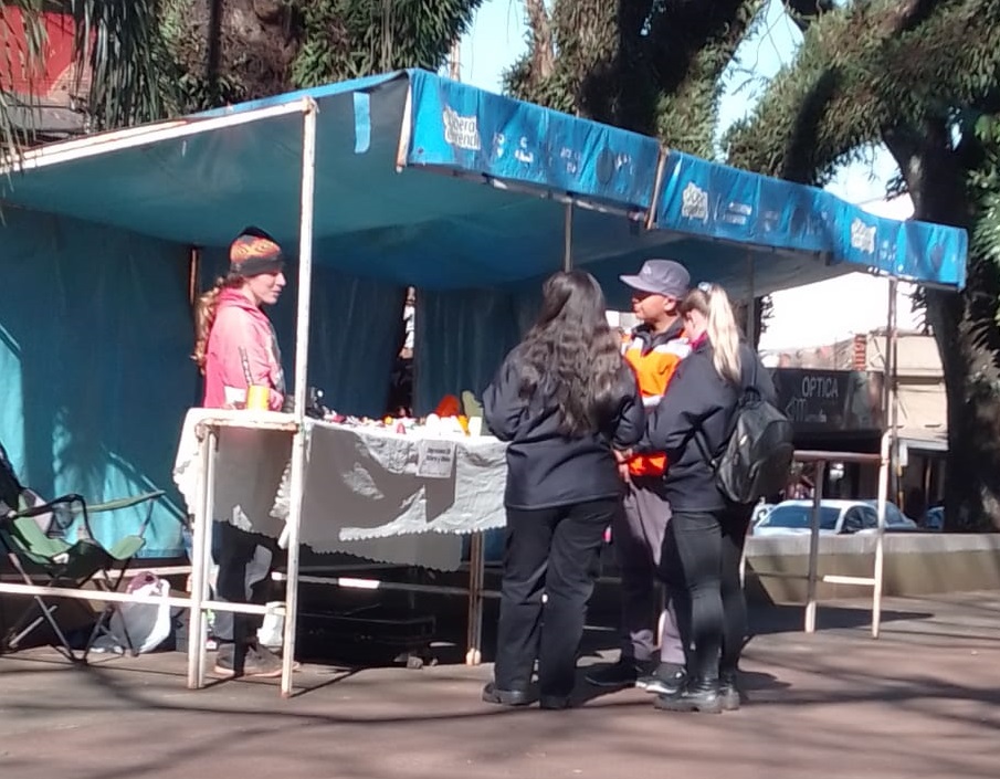 “La Municipalidad nos quiere desalojar, pero lo único que queremos es trabajar”