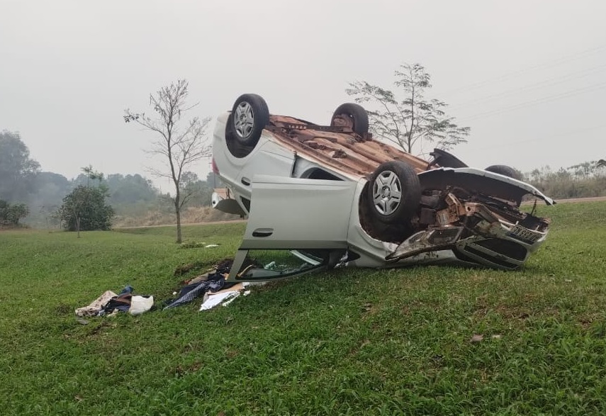 Vio un coche con la llave puesta, lo robó y terminó volcando en Guaraní