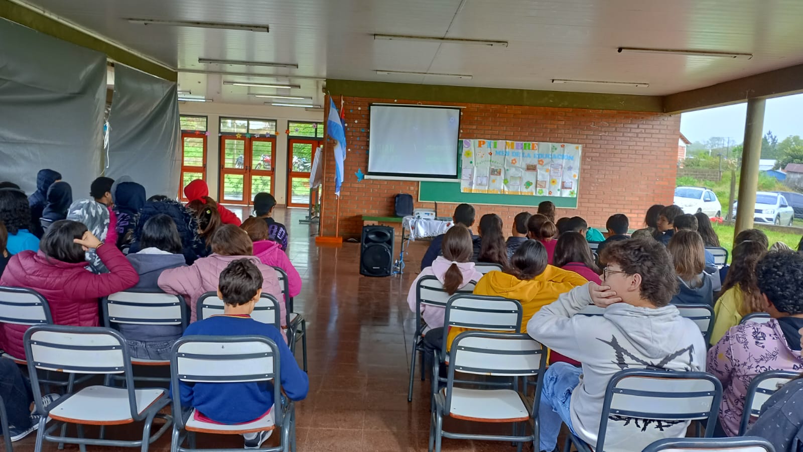 Charlas sobre prevención en Arroyo del Medio y Cerro Azul
