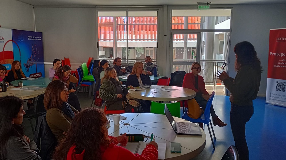 Capacitación a docentes en Escuela de Robótica