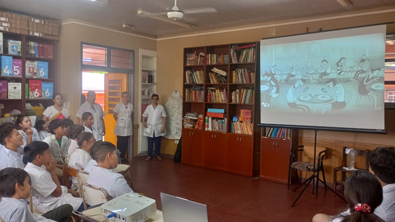 Juego Responsable brindó charlas en Oberá sobre uso desmedido de tecnología en jóvenes