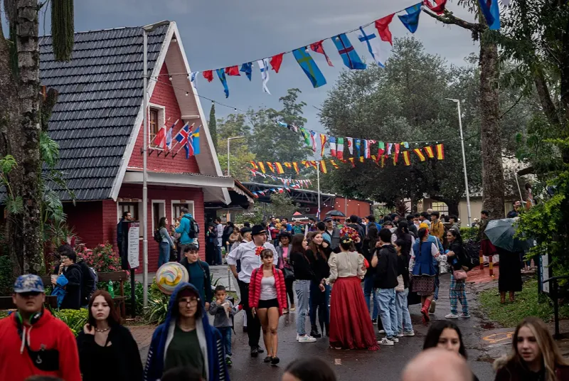 PARA CORTAR LA SEMANA (columna de sociedad y política)