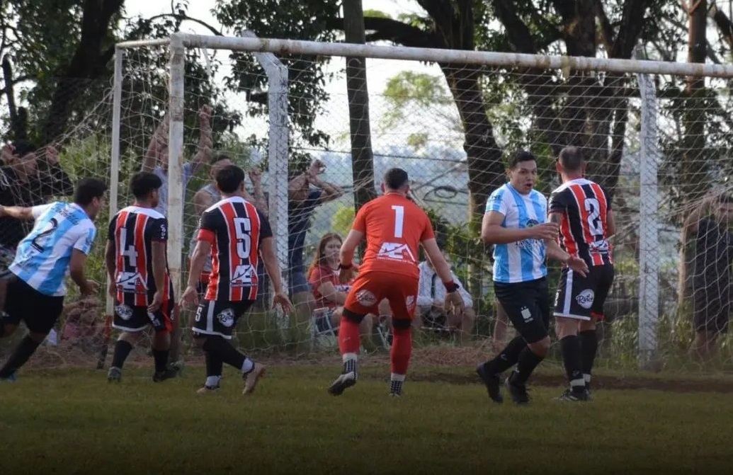 Suspendieron por 3 años al jugador de Ex Alumnos 185 que agredió a un árbitro