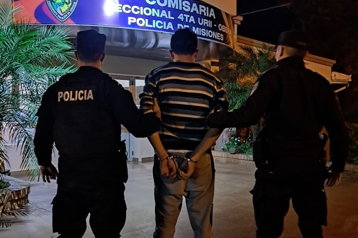 Entre semana vendió flores, pero el finde se descontroló y durmió en la comisaría