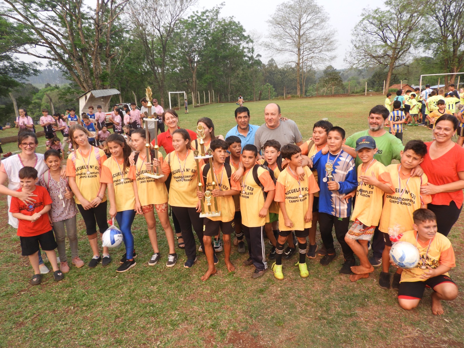 La Escuela 639 obtuvo los títulos en fútbol y vóley del Mundialito 2024 de Campo Ramón